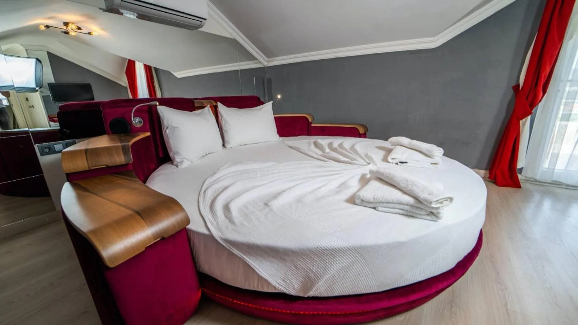 Oludeniz 3 Bedroom Villa - 8904 Fethiye
