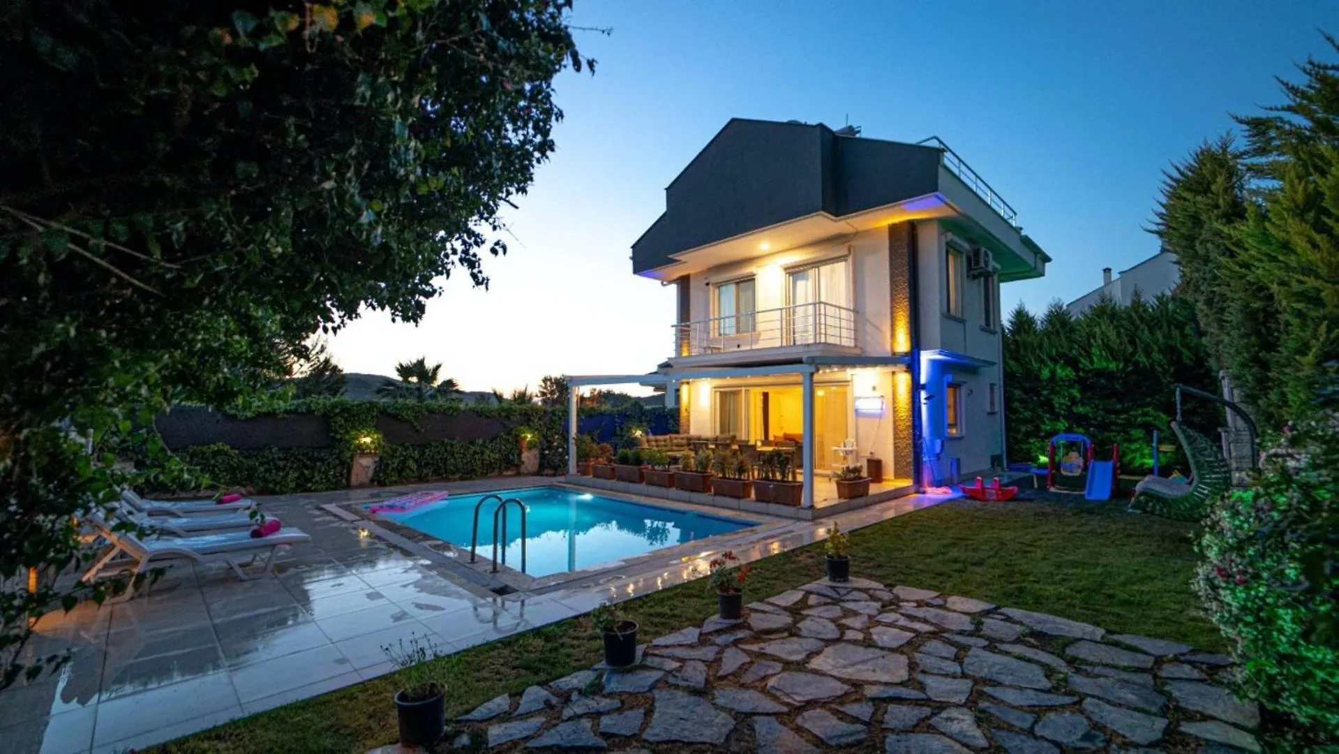 Oludeniz 3 Bedroom Villa - 8904 Fethiye