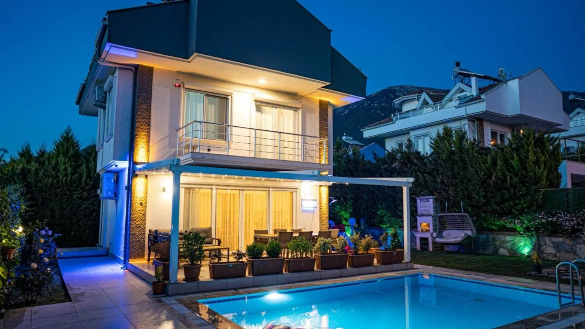 Oludeniz 3 Bedroom Villa - 8904 Fethiye