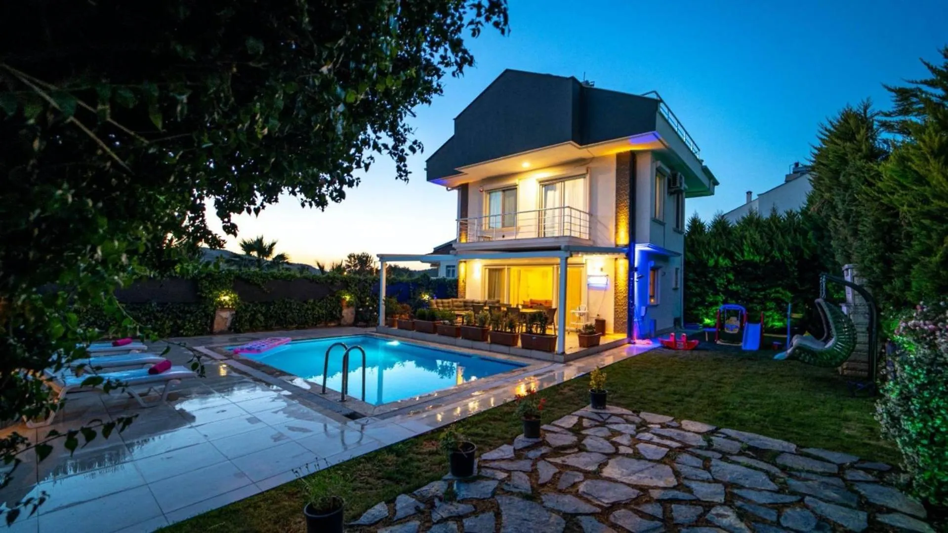 Oludeniz 3 Bedroom Villa - 8904 Fethiye