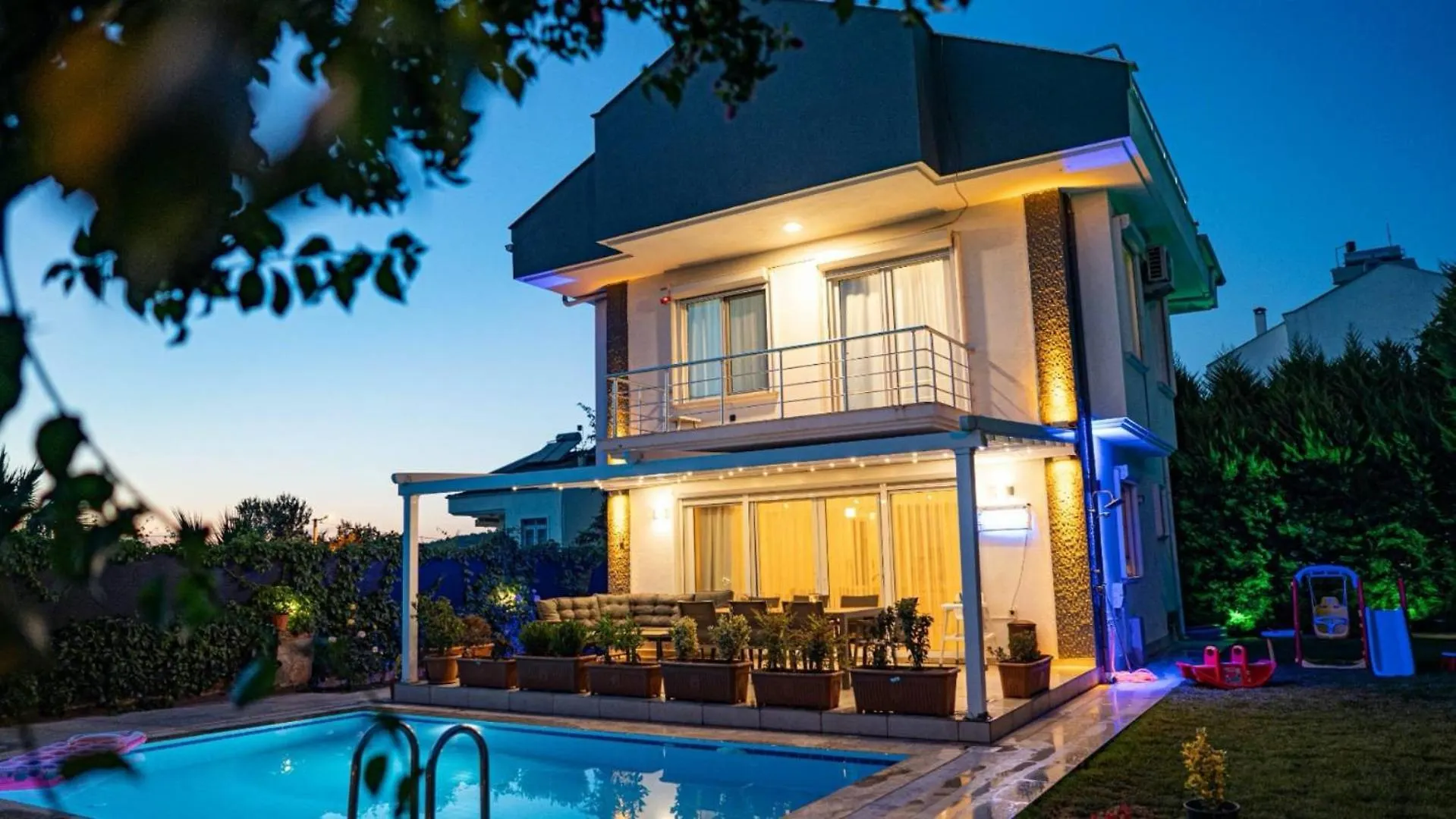 Oludeniz 3 Bedroom Villa - 8904 Fethiye